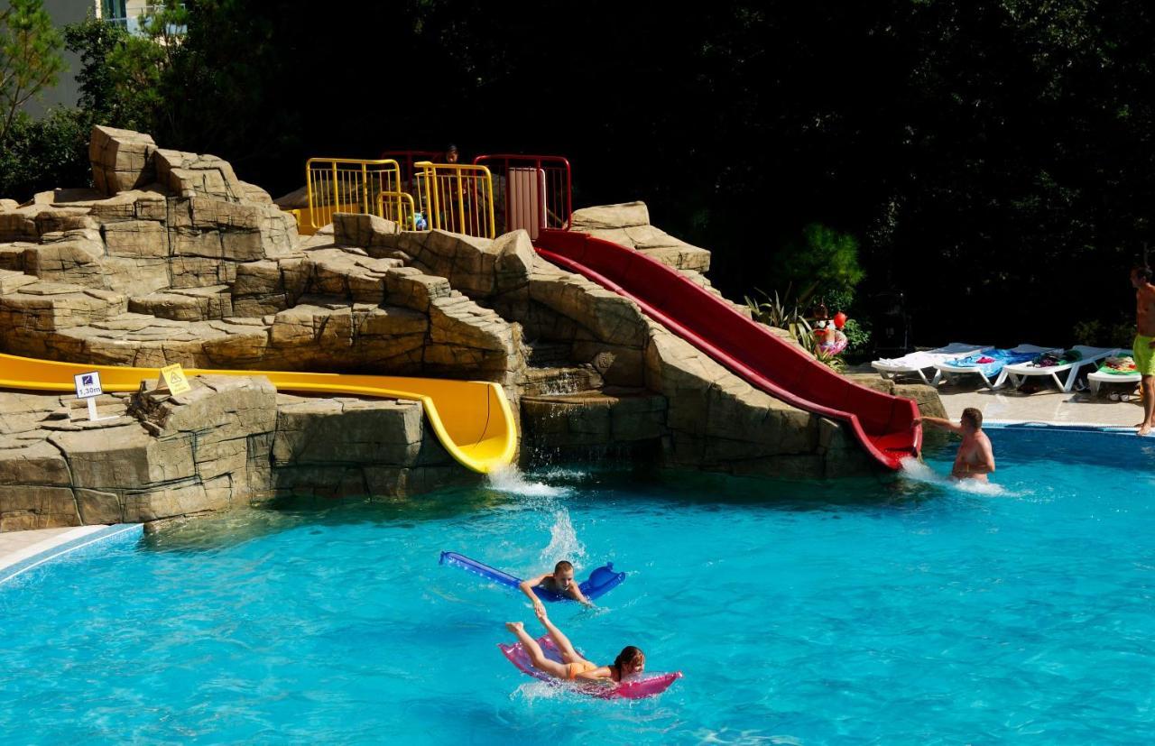 Apollo Spa Resort - Premium All-Inclusive , Pools & Free Beach, Individual Ac In Every Room Goudstrand Buitenkant foto