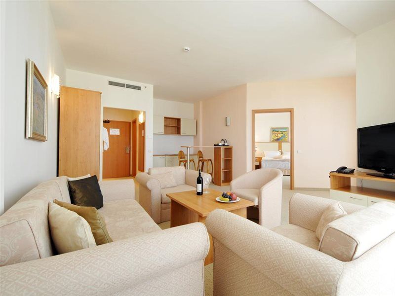 Apollo Spa Resort - Premium All-Inclusive , Pools & Free Beach, Individual Ac In Every Room Goudstrand Buitenkant foto